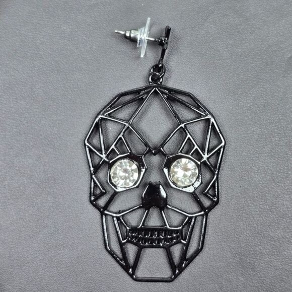 ๐ Black Skull Earrings with Rhinestone Eyes (NWOT) - Picture 2 of 6